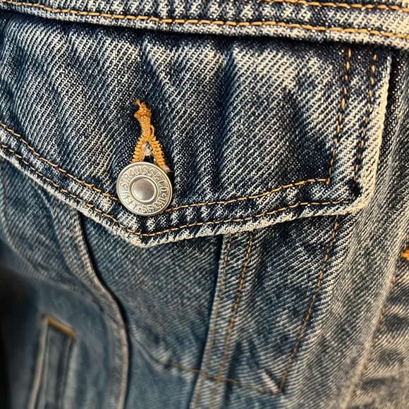 Levi’s Denim Jacket - Picture 2 of 5